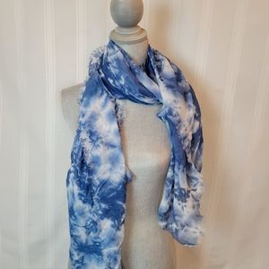 Steve Madden Womans Scarf Sarong Wrap Denim Blue and White Print, NWT